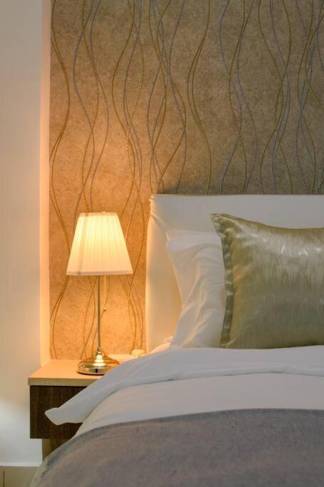 2R1B/Seaview Tropical /1~8Pax/Gurney Mansion One Apartman George Town  Kültér fotó